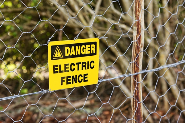 Electric Fence Regulations Tighten – What Homeowners Should Know About it 