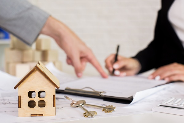 Enforcing Property Sale Contracts in South Africa